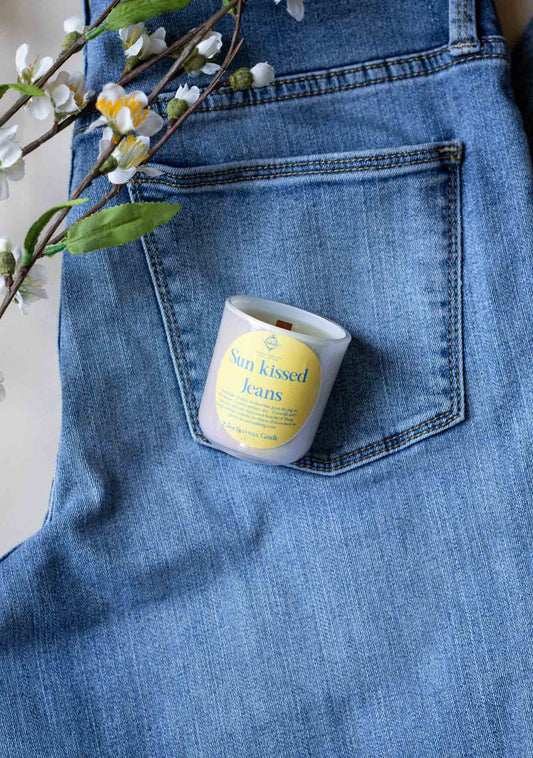 2.5oz Sun kissed Jeans Candle