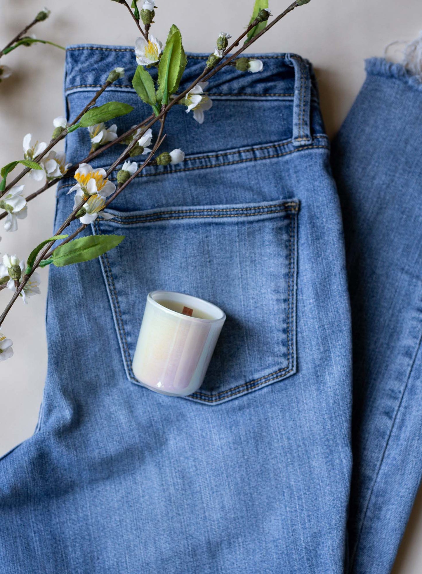 2.5oz Sun kissed Jeans Candle